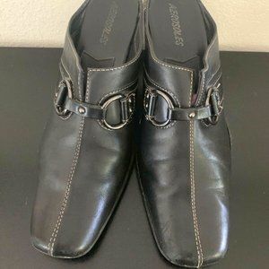 AEROSOLES In a Cinch Black Leather Heel Mules Size 8 Clogs Horse bit Slides